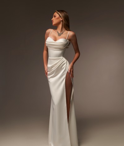 Вибір весільної сукні з подолом до підлоги для ідеального образу