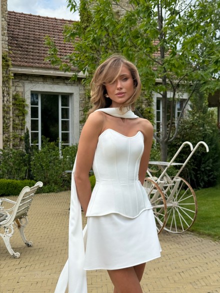 Атласный комплект белого цвета "Elle"