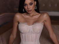 Пудровий мереживний корсет <span>Serene</span>