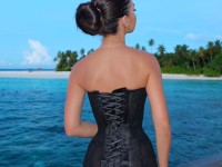 Чорна мереживна корсетна сукня <span>Serene</span>