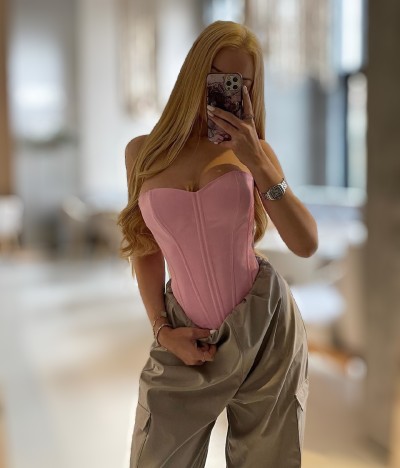 Як носити корсет та з чим?