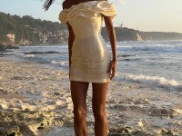 Атласна корсетна сукня в кольорі Айворі <span>Enchanting Blossom</span>